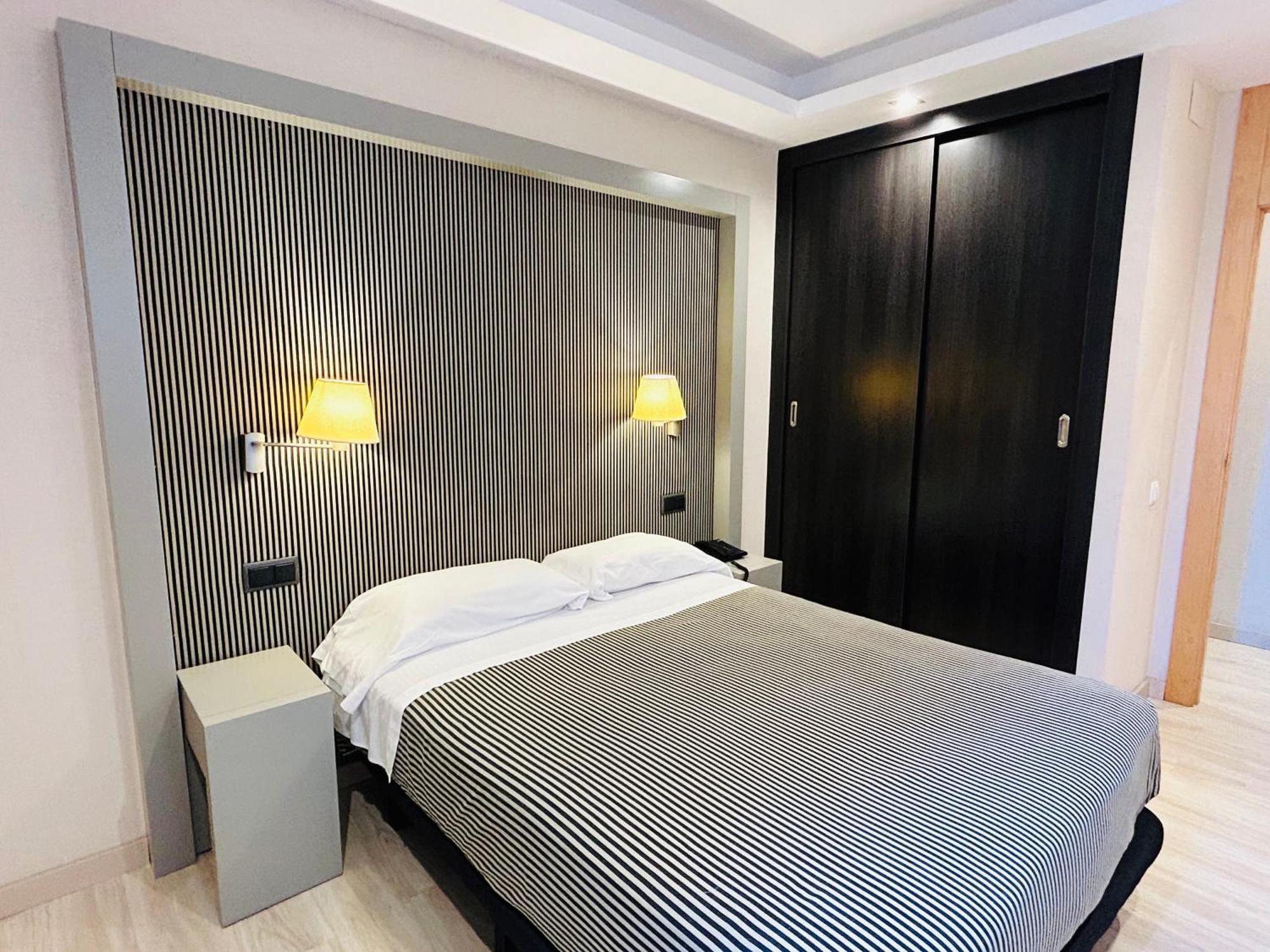 Hotel Ignacio - Palomargroup Chiva Eksteriør billede
